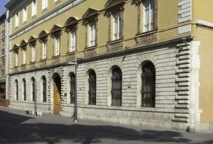 Palazzo-Montani-Leoni-sede-Carit-