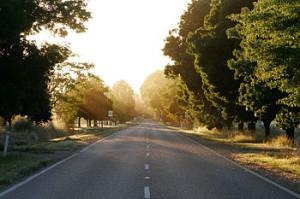 350px-Dawn_on_the_great_alpine_road