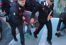 36 arresti piegato in avanti