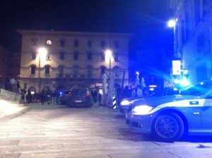 POLIZIAdiNOTTEaPERUGIA