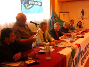 Da sinistra Stefano Cecchetti, Franco Montanari, Claudio Bendini, Salvatore Ottonelli, Alessandro Emili, Claudio Tarlazzi, Laura Pulcini alla conferenza di organizzazione di Uiltrasporti Umbria