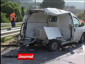 Incidente a Passignano - Sfonda barriere ferrovia (6)