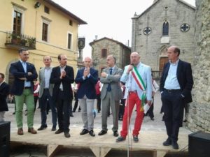 A Pietralunga, dopo la riqualificazione, inaugurata piazza VII Maggio