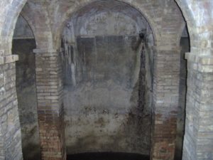 Veduta della cisterna di Compignano