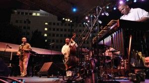 CHRISTIAN McBRIDE & INSIDE STRAIGHT