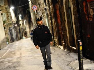 Droga in Corso Garibaldi, polizia Perugia arresta spacciatore straniero