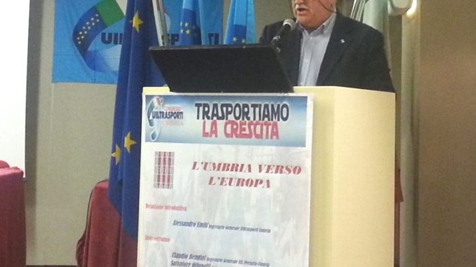 Alessandro Emili in un momento dell'ultimo congresso regionale di Uil Trasporti Umbria