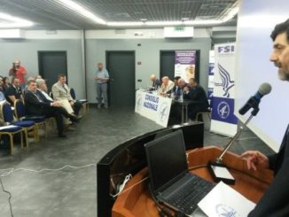 Adamo-Bonazzi-parla-alla-platea