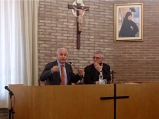 Incontro delegati umbri al convegno di Firenze 2015 a Collevalenza. il vescovo Domenico Cancian e il direttore Marco Tarquinio