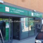 assaltano bancomat