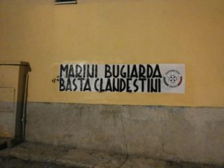 Marini bugiarda, basta clandestini: striscioni di CasaPound a Perugia
