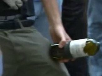 Fontivegge, caos al bar, 24enne prende a bottigliate la titolare