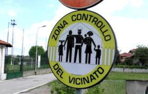 controllo del vicinato cartello