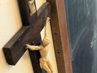 SEL Umbria a difesa della laicità della scuola