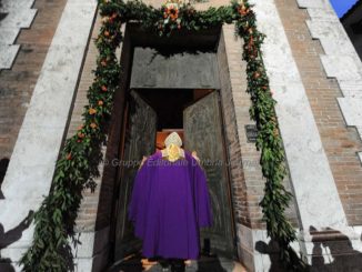 Giubileo della Misericordia, aperta Porta Santa a Perugia