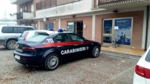 Assalto alla sala scommesse di Foligno, banditi fuggono con bottino
