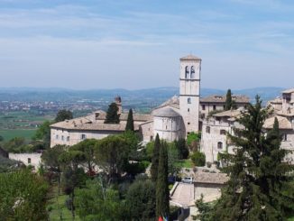 Giubileo, Assisi, Basilica San Francesco apre Porta Santa Misericordia