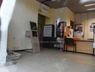 Assalto al bancomat, banda esperta lo fa esplodere