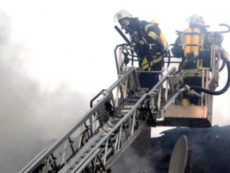 Incendio al Trasimeno, è scoppiato all'agriturismo la Corte del Sole