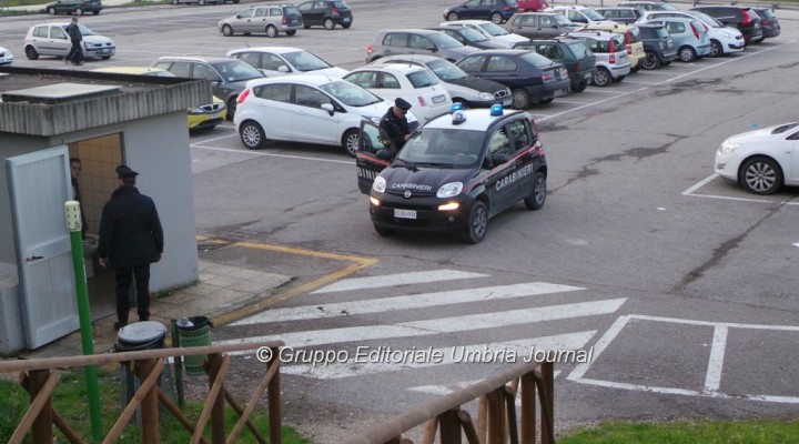 FannoSESSOneiBAGNIpubbliciMAarrivanoIcarabinieriLEI (2)