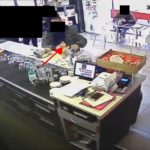 Ruba in un bar il contenitore delle offerte, denunciato dalla Polizia