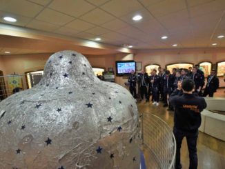 Il Perugia alla Perugina, giocatori fanno i ''Baci''