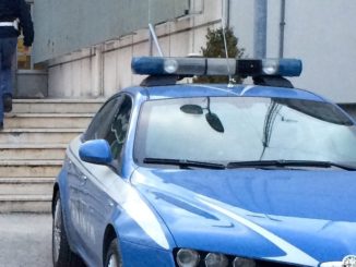 Accattonaggio con un minore, la polizia denuncia 50enne romeno