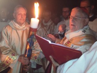 Celebrata la Veglia di Pasqua nella cattedrale di San Lorenzo