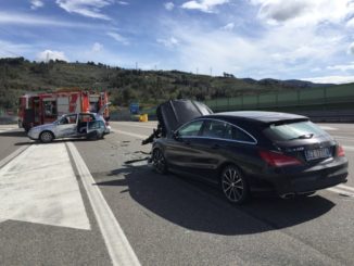 Incidente a San Carlo, un ferito, stradale sul posto