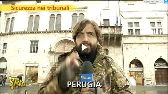 Striscia la Notizia al tribunale di Perugia [FOTO E VIDEO]