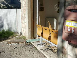 Montecastrilli, banditi sfondano postamat del paese