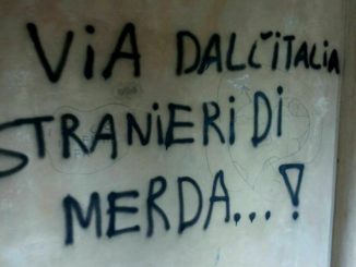 Scritte razziste a Gubbio, amministrazione condanna gesto