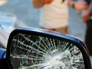 Tentata truffa dello specchietto a Ellera di Corciano. Truffatori fuggono oscurando al targa con un telo arancione