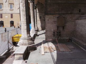 Italia nostra Perugia sulle logge di Braccio da Montone. Firenze Logge dei Lanzi ospitano grandiose opere d’arte, ad Arezzo sedie e tavolini