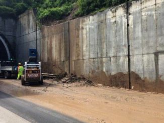 Frana sulla tre Valli Umbre a Forca di Cerro chiusa in direzione Spoleto