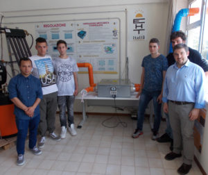 Rosselli-Eht - Sciurpa con studenti