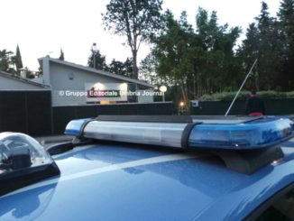 Cade porta da calcetto, bimbo di 10 anni in ospedale