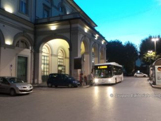 Ruba duemila euro da biglietteria stazione, straniero finisce in carcere