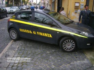 Guardia di Finanza di Foligno arresta spacciatore, coltivava marijuana in casa