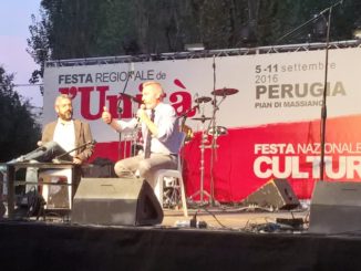 Il dialogo tra Lorenzo Guerini e Ivano Porfiri ieri alla Festa nazionale della Cultura Pd a Pian di Massiano