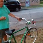 Un Mago della Bicicletta a Bastia Umbra, ripara bici rotte e le rimette in sesto