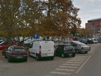 Parcheggio selvaggio davanti all'ospedale, intervenga polizia municipale Perugia