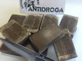 Oltre mezzo chilo di hashish in panetti, arrestato egiziano residente a Terni