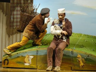 Riparte la rassegna Teatro di domenica a Trevi con "I tre porcellini"