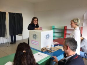 catiuscia-marini-vota-referendum