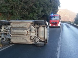 Incidente nella zona Marmore, si ribalta auto, paura per una donna