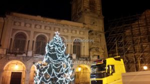 Luminarie di Natale accese lungo il Corso a Norcia