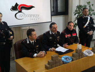 Bloccati nel raccordo Terni Orte 2 nordafricani con 12 chili di hashish