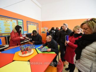 Progetto ‘Scuola Senza Zaino’, inaugurato questa mattina alla primaria Bonucci di Ponte Felcino