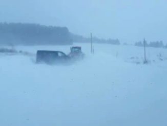Bufera di neve a Colfiorito, furgone con disabile a bordo bloccato in mezzo alla tormenta